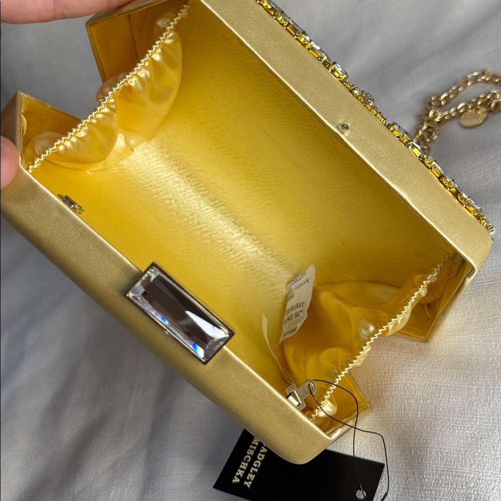 Badgley Mischka Hexagonal Gold Clutch with Chain - Picture 4 of 10